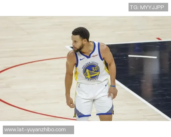 难救主！汤普森爆发全场统治，关键数据彰显逆境中的亮点